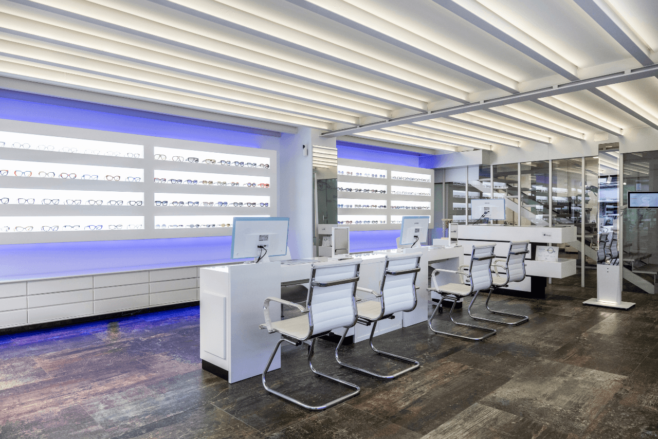 Armando opticos interior de la optica